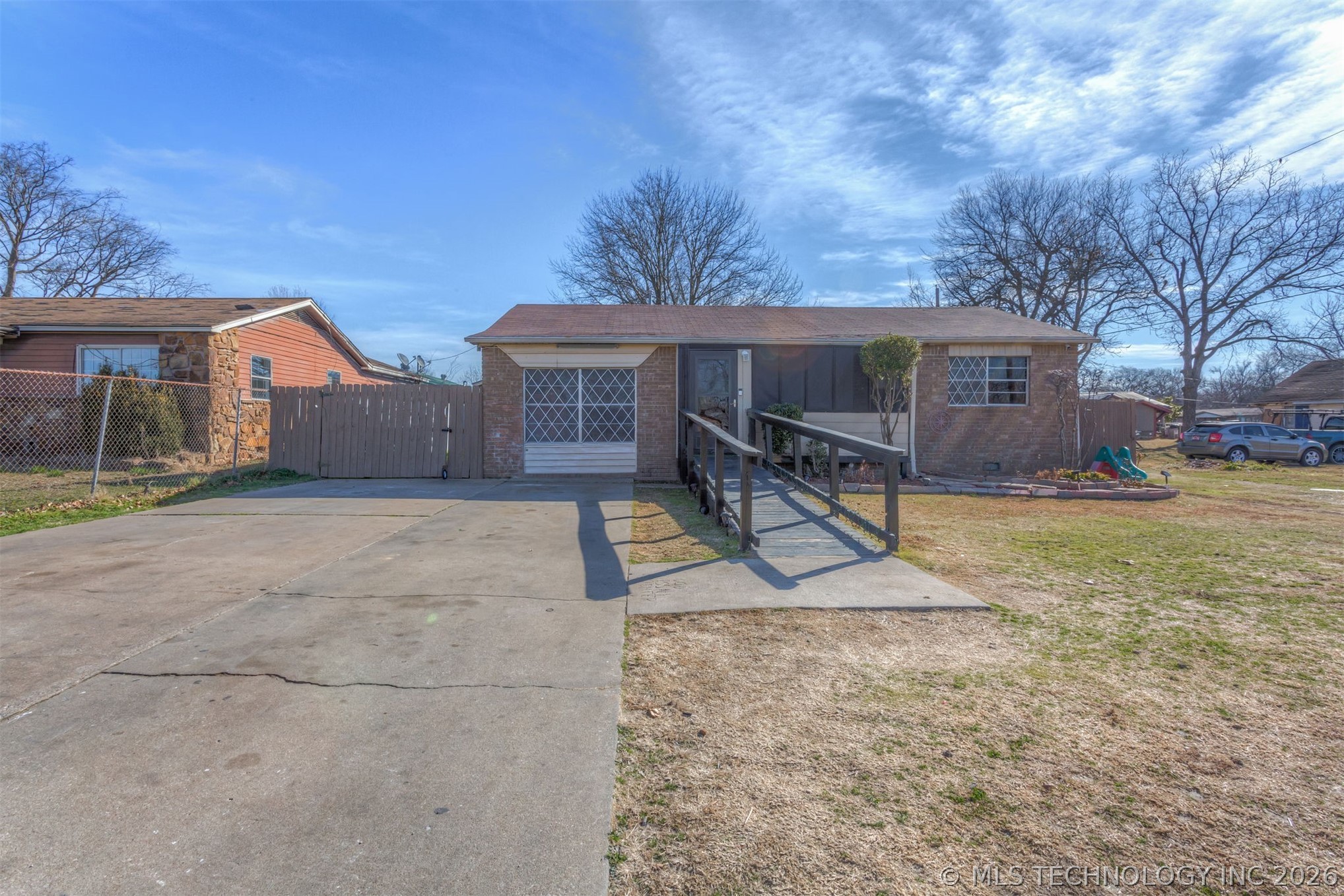 407 N Hillman Avenue Property Photo 8