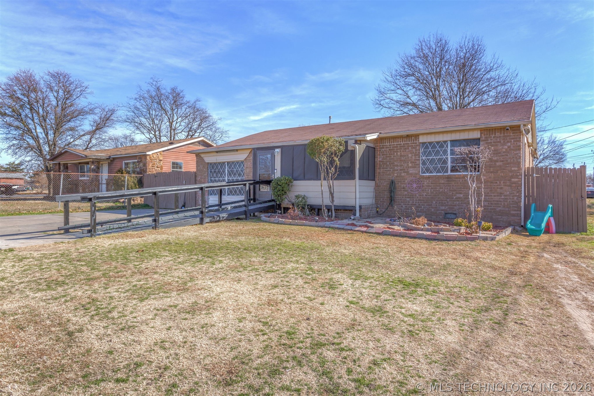 407 N Hillman Avenue Property Photo 9