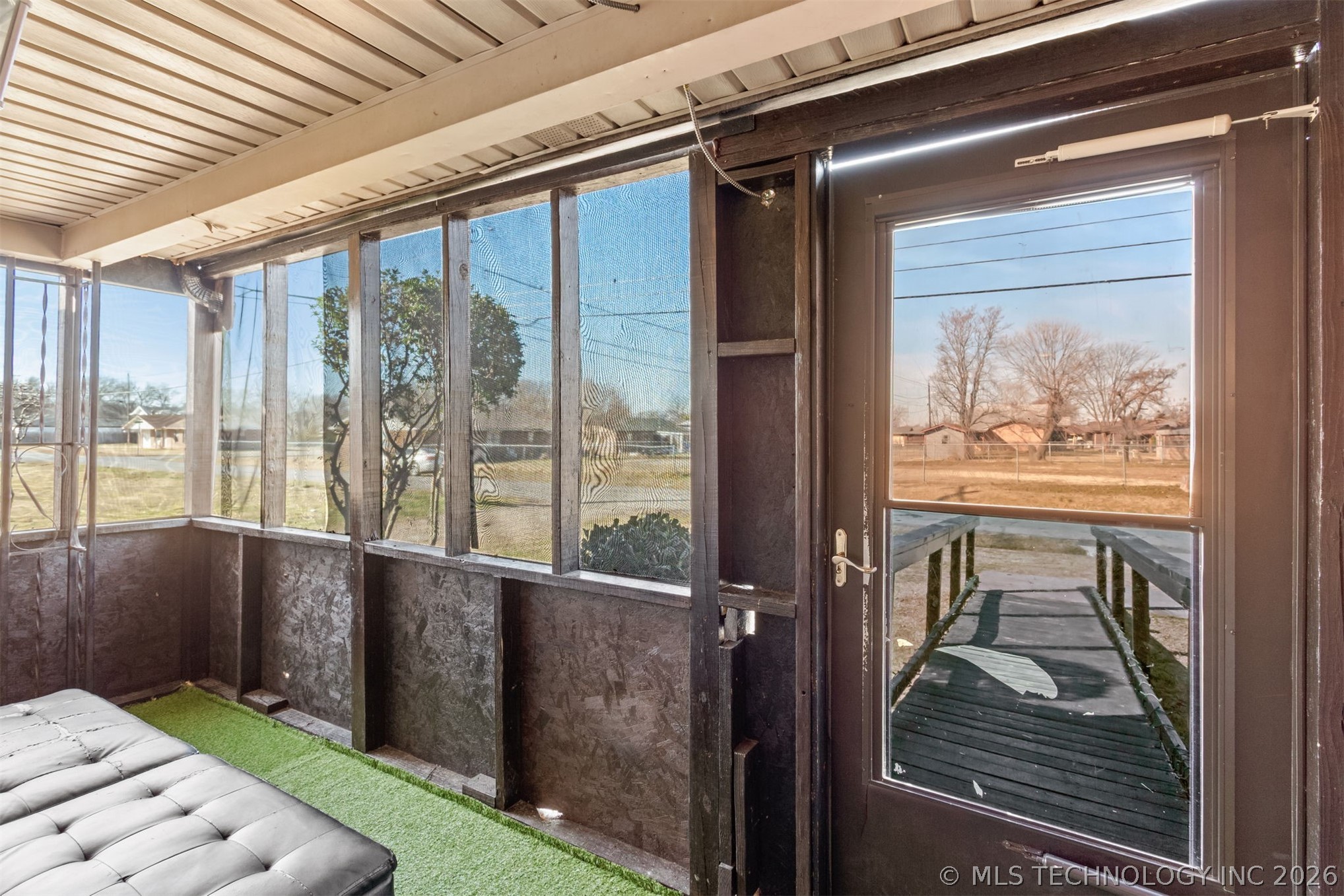 407 N Hillman Avenue Property Photo 12