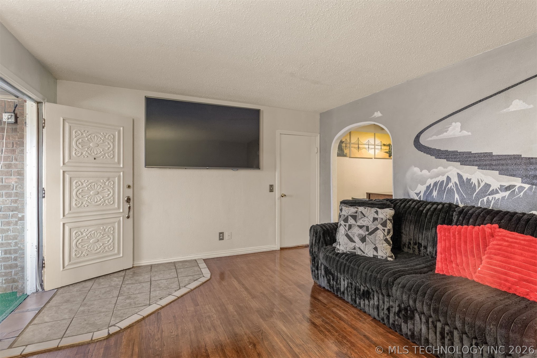 407 N Hillman Avenue Property Photo 15