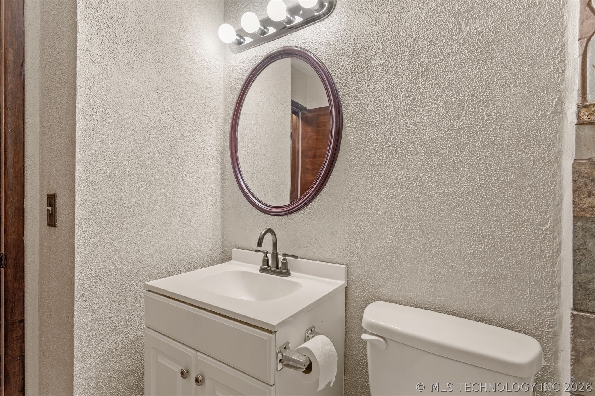 407 N Hillman Avenue Property Photo 18
