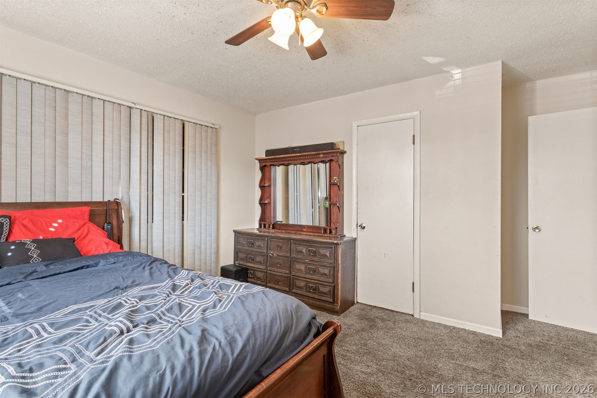 407 N Hillman Avenue Property Photo 19