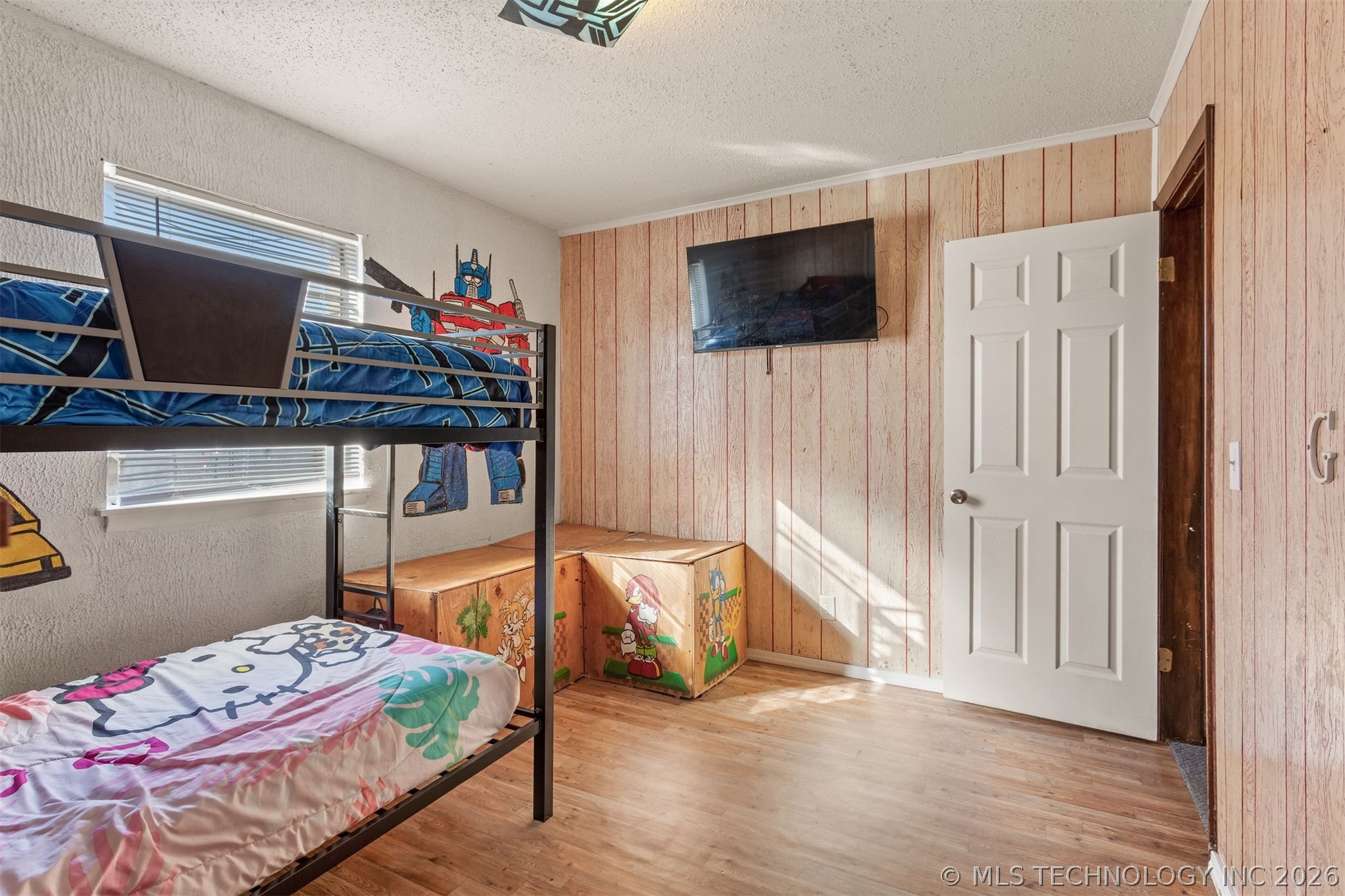 407 N Hillman Avenue Property Photo 22