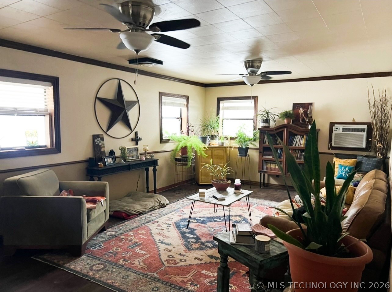 5350 Center Property Photo 4