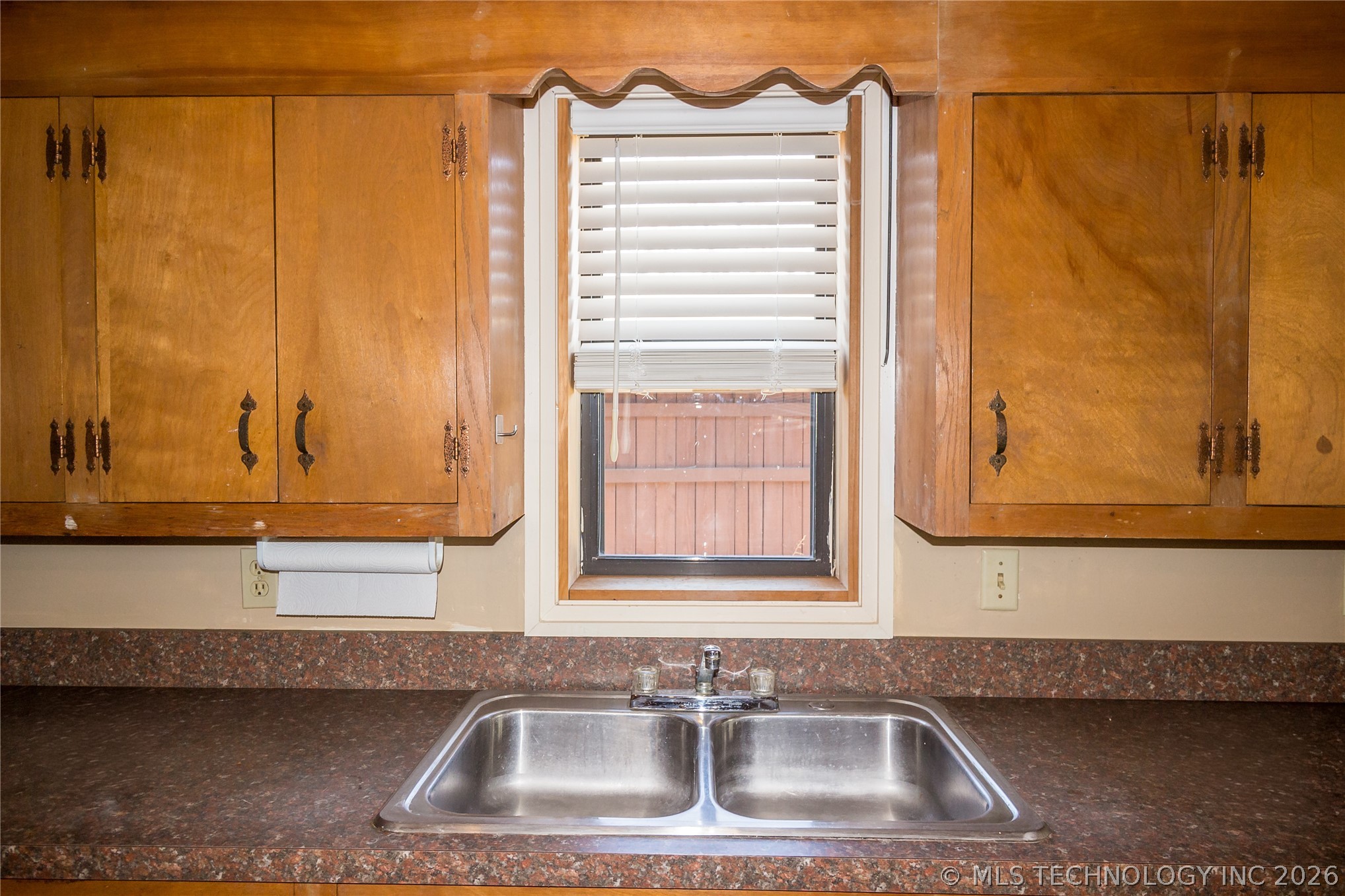 5350 Center Property Photo 8