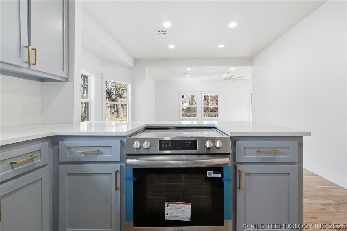 410 S Xanthus Avenue Property Photo 12