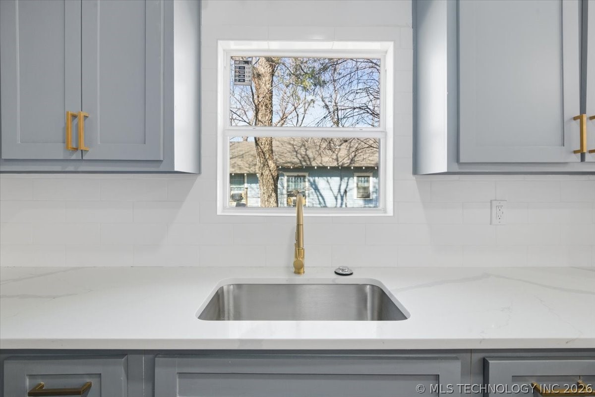 410 S Xanthus Avenue Property Photo 14