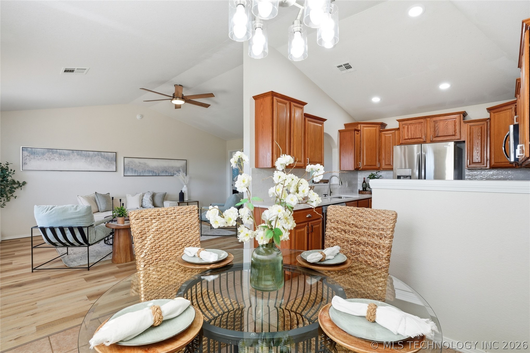 6 E Fairlane Drive Property Photo 15