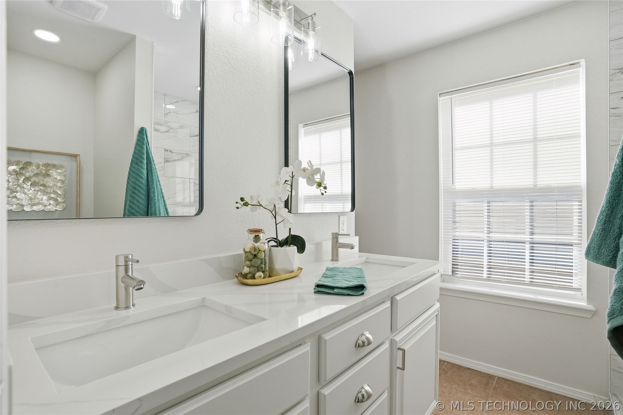 6 E Fairlane Drive Property Photo 25