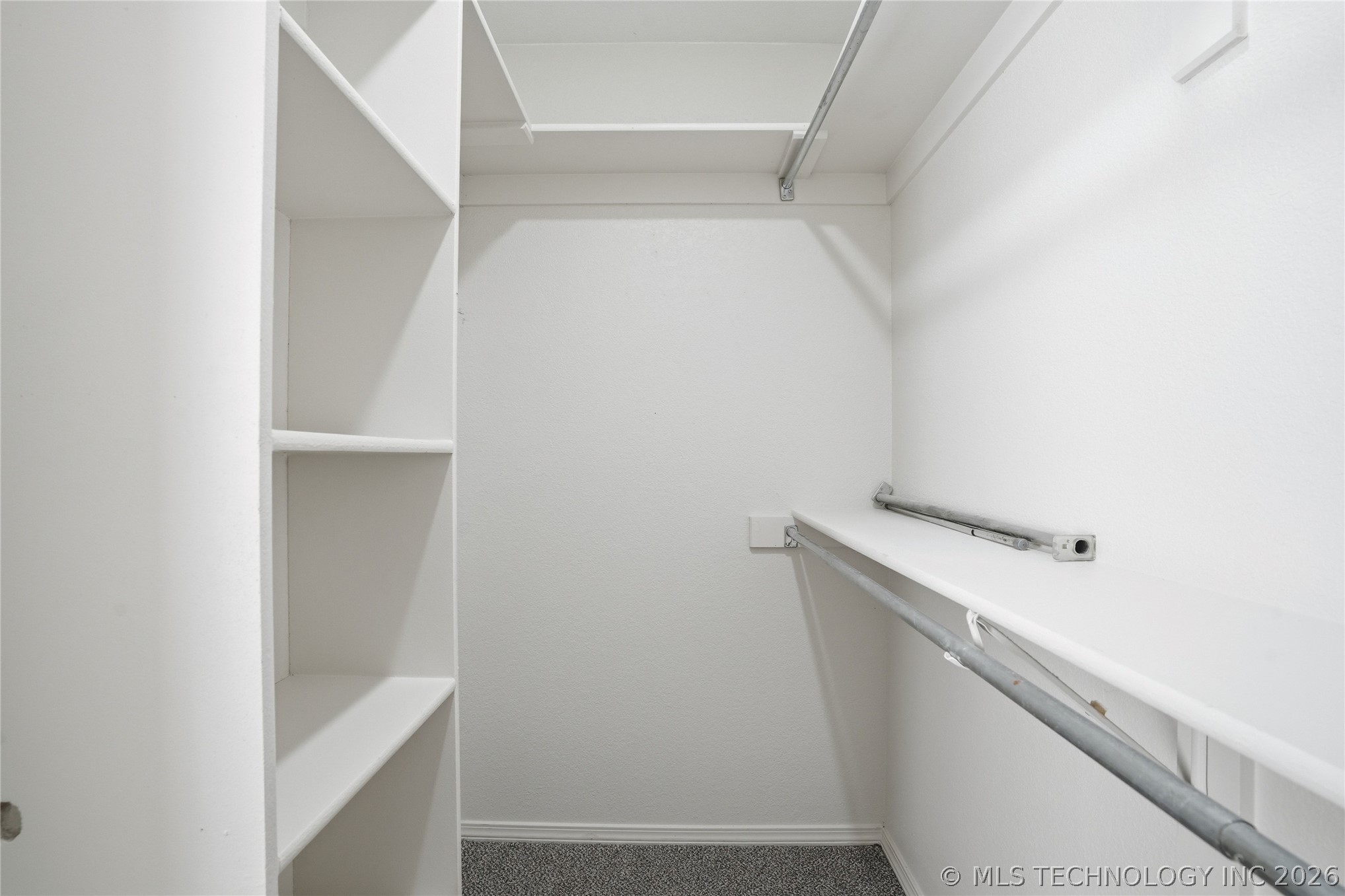 6 E Fairlane Drive Property Photo 30