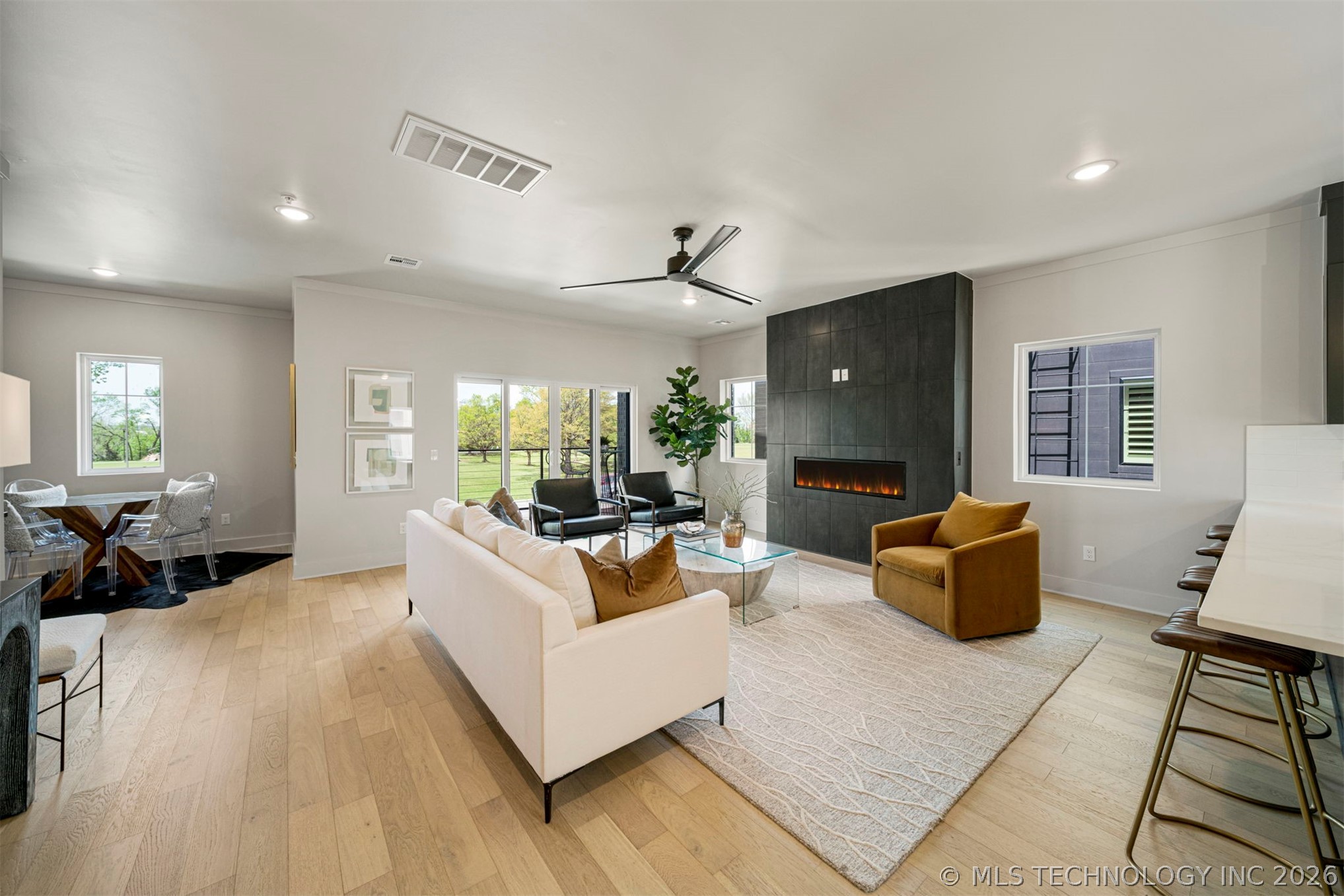 3777 S Riverside Drive 3777 Property Photo 15