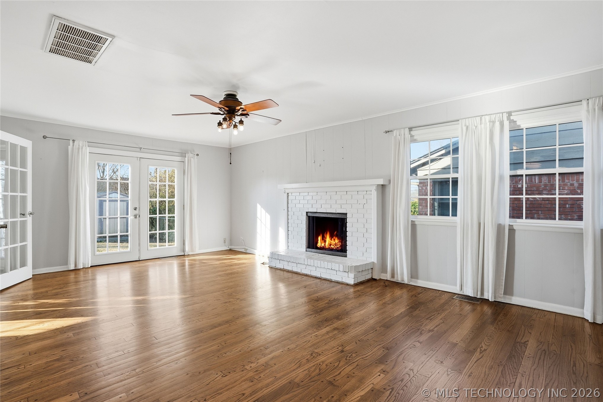 4438 E 58th Place Property Photo 8