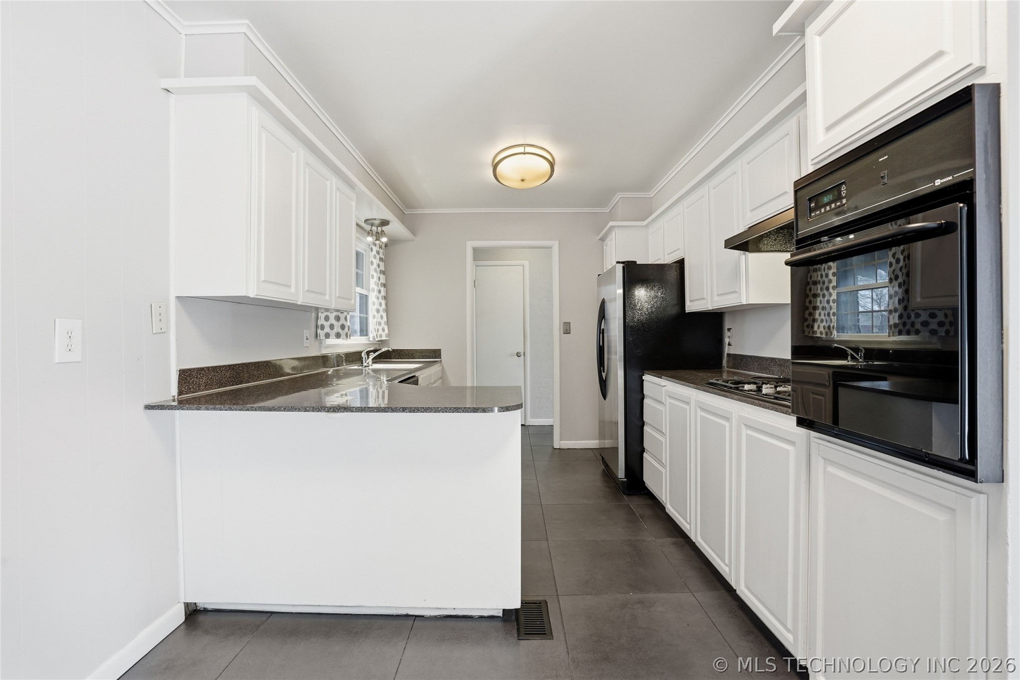 4438 E 58th Place Property Photo 9