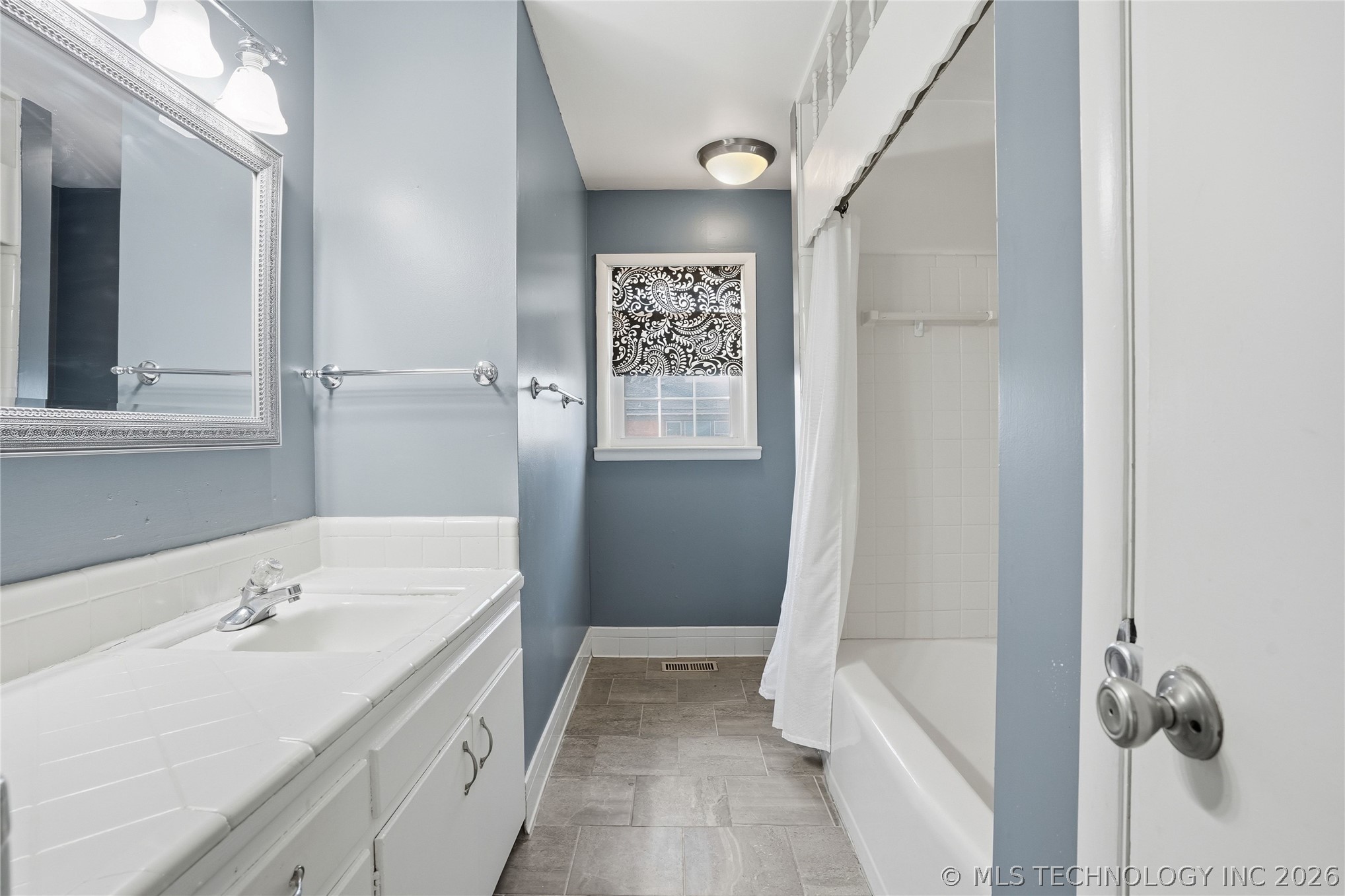 4438 E 58th Place Property Photo 18