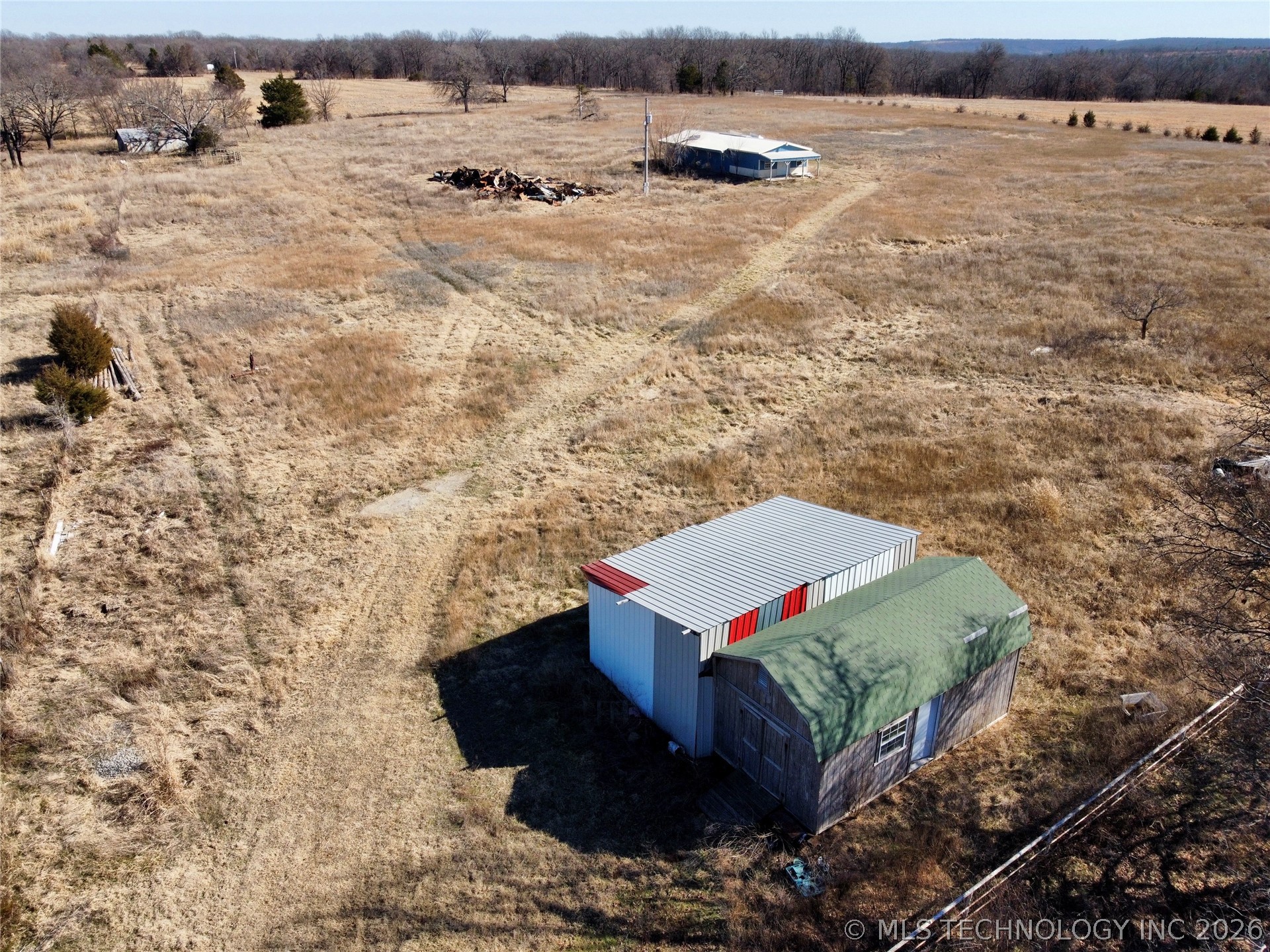 402336 E 1100 Property Photo 15