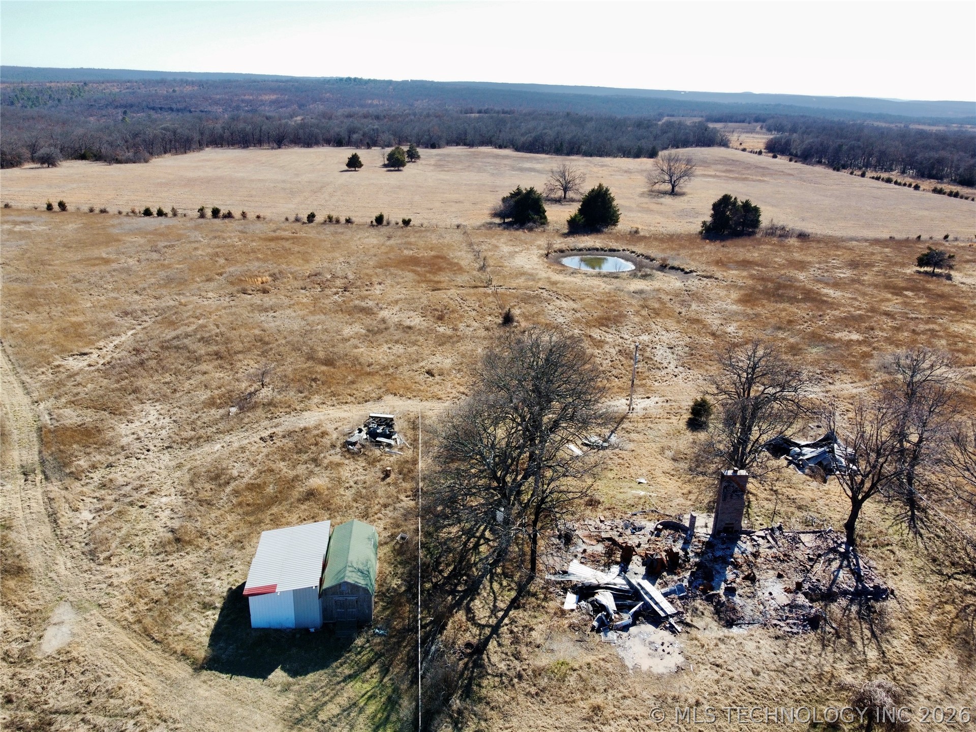 402336 E 1100 Property Photo 16