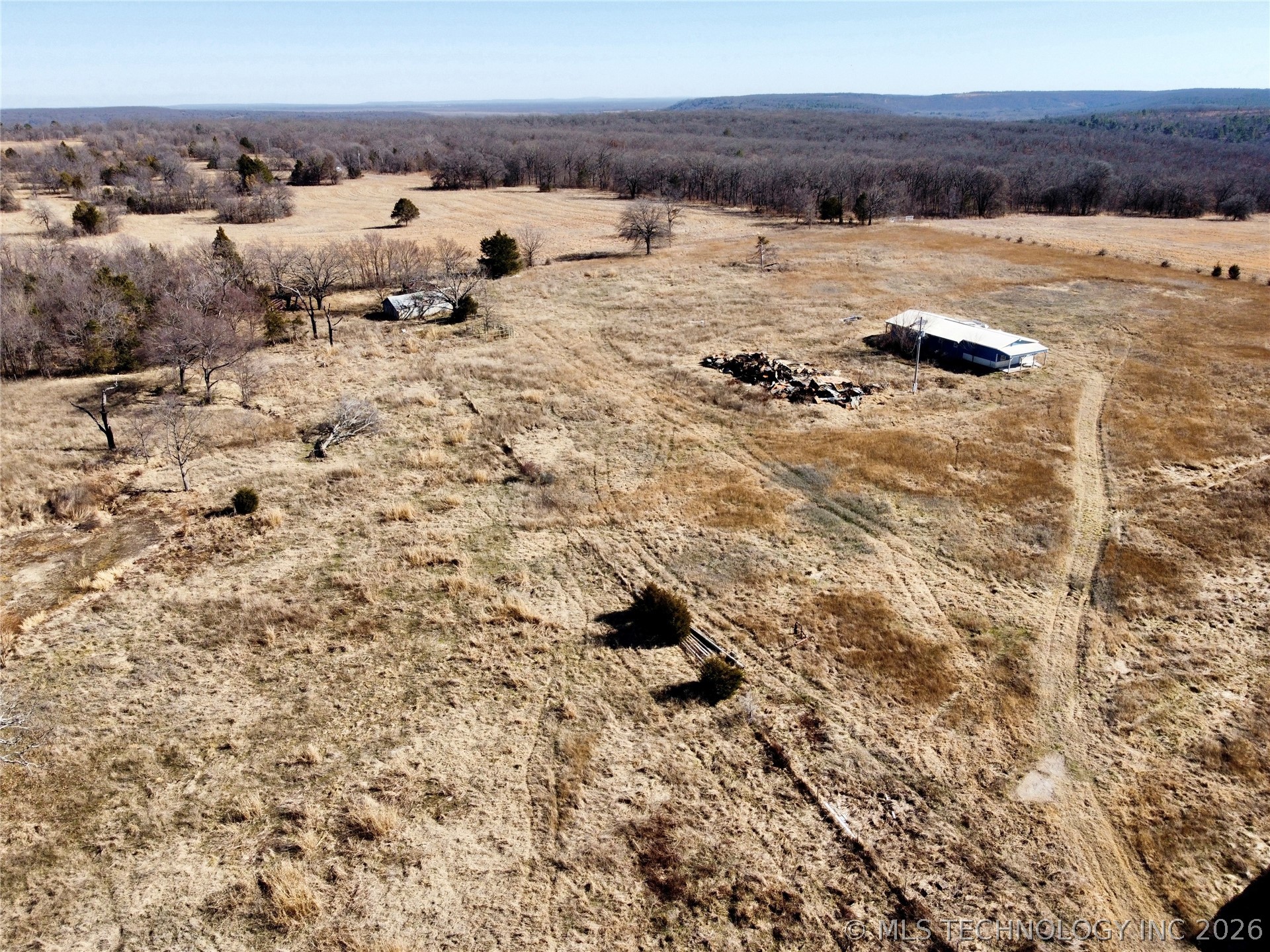 402336 E 1100 Property Photo 18
