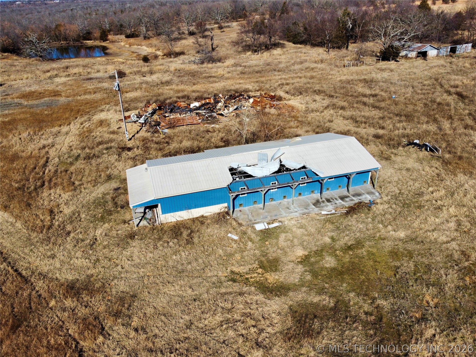 402336 E 1100 Property Photo 24