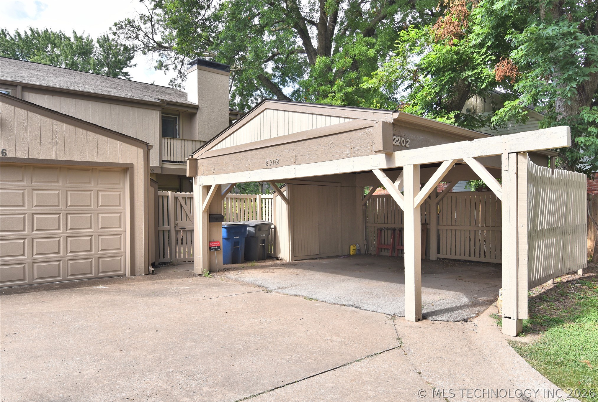2202 E 55th Court 2202 Property Photo 2