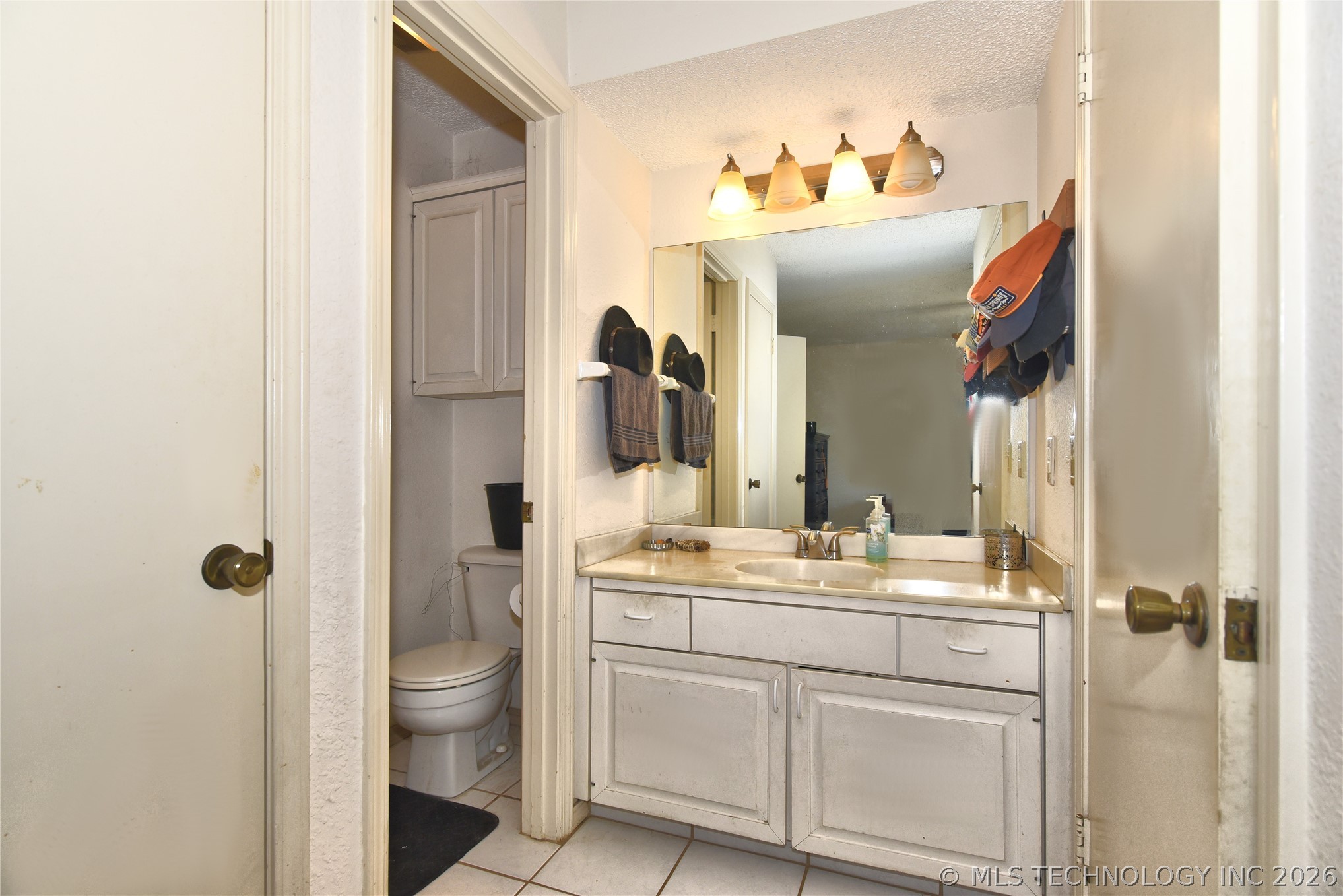 2202 E 55th Court 2202 Property Photo 15