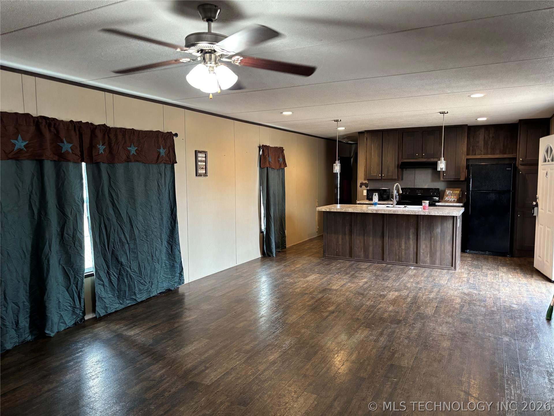 705 Butler Street Property Photo 9