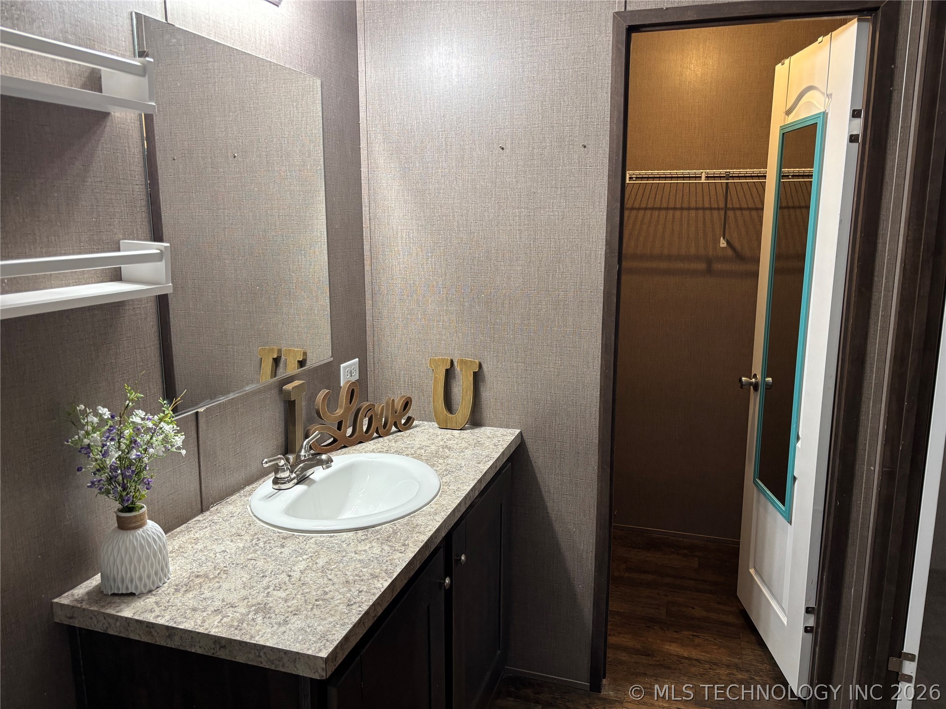 705 Butler Street Property Photo 12