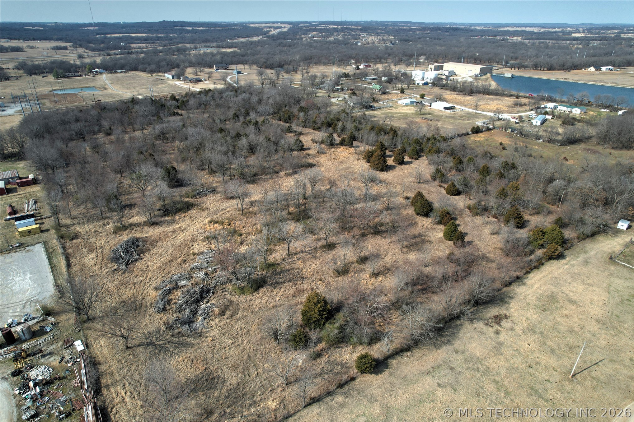 Lone Star Road Property Photo 6