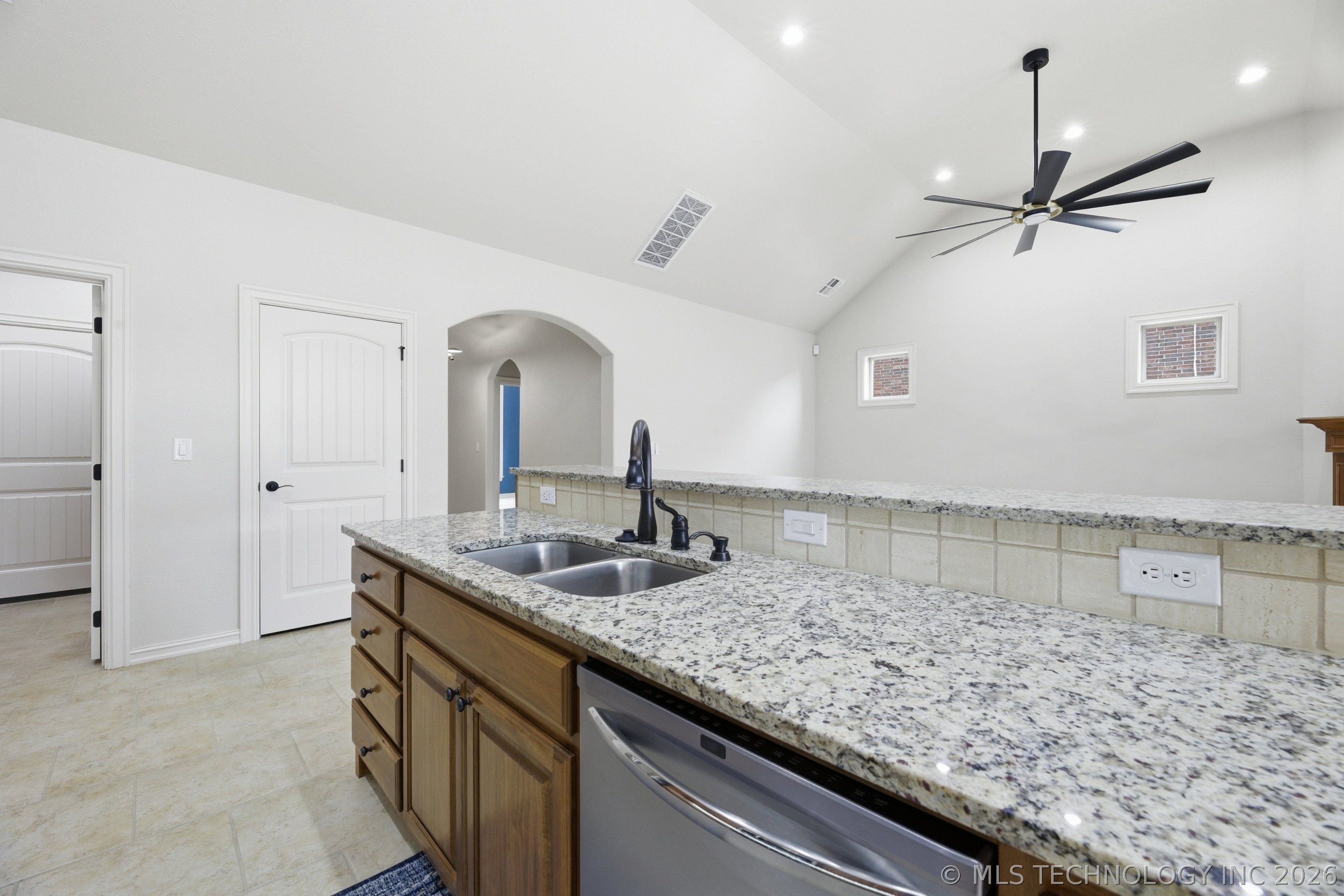 10822 E 83rd Place Property Photo 11