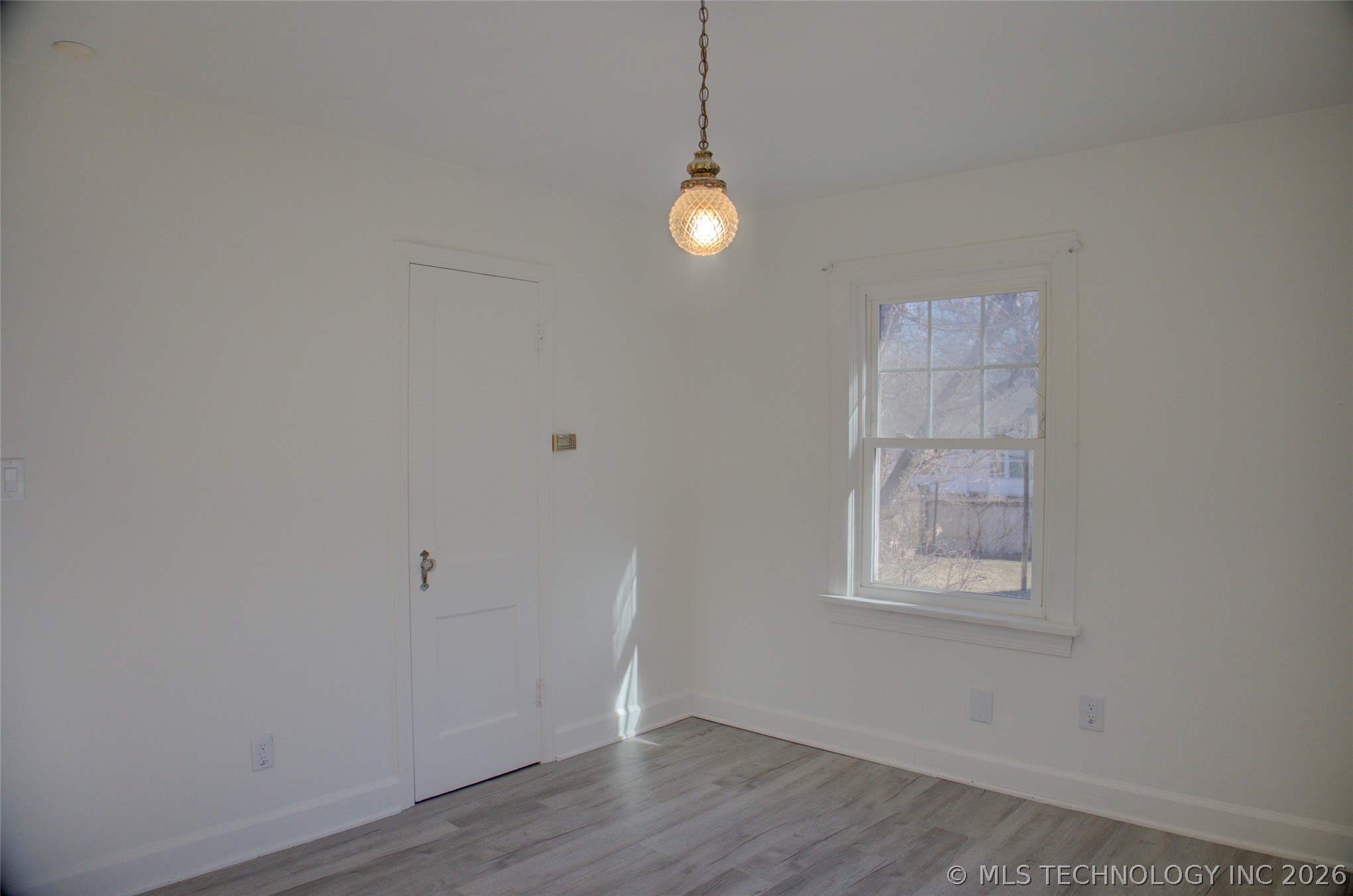 707 S Knoxville Avenue Property Photo 17
