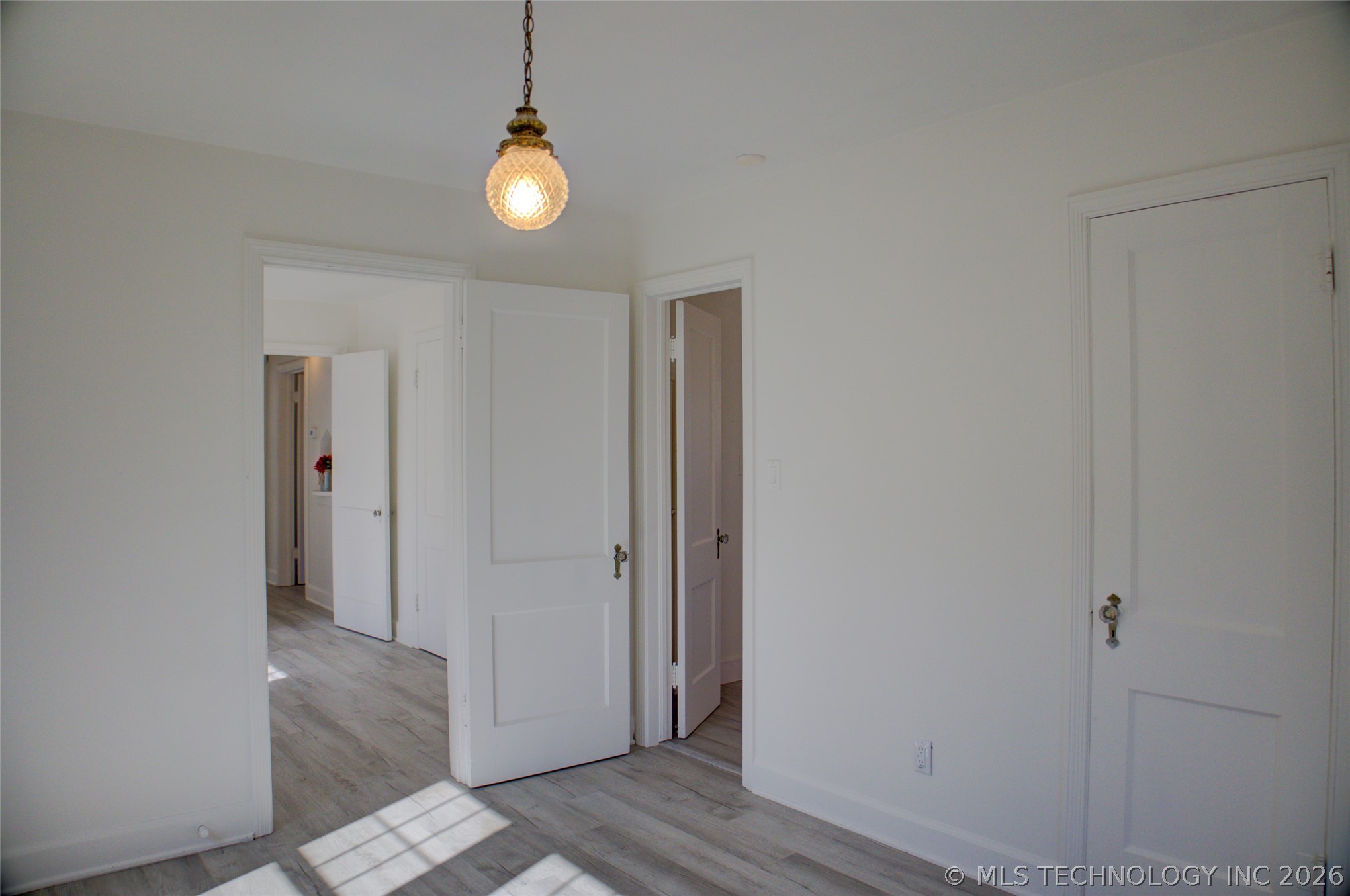 707 S Knoxville Avenue Property Photo 19