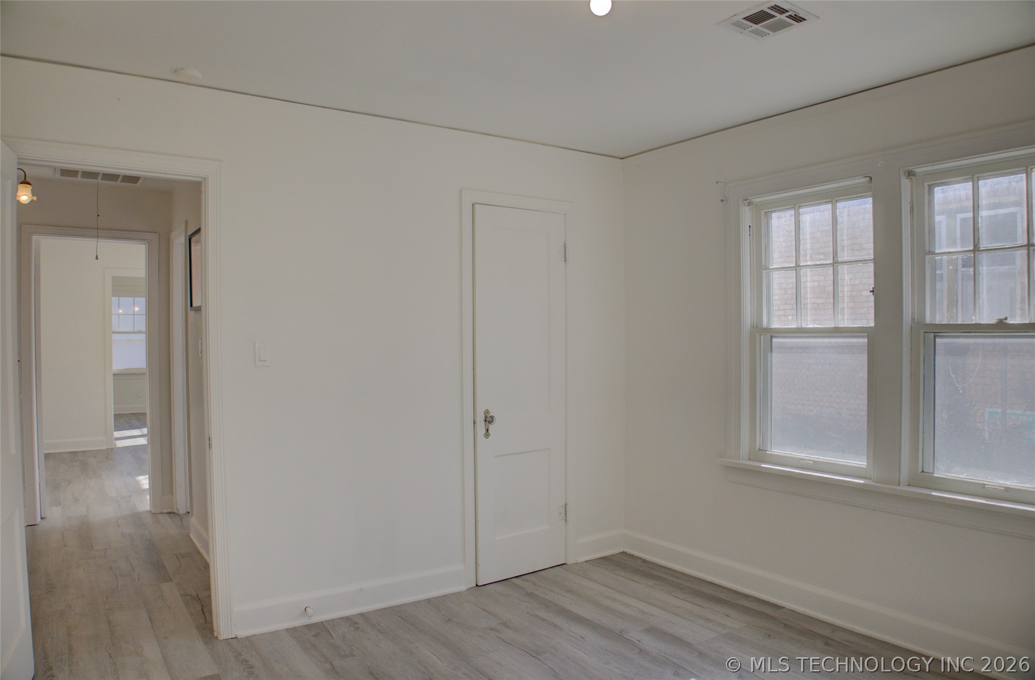 707 S Knoxville Avenue Property Photo 26