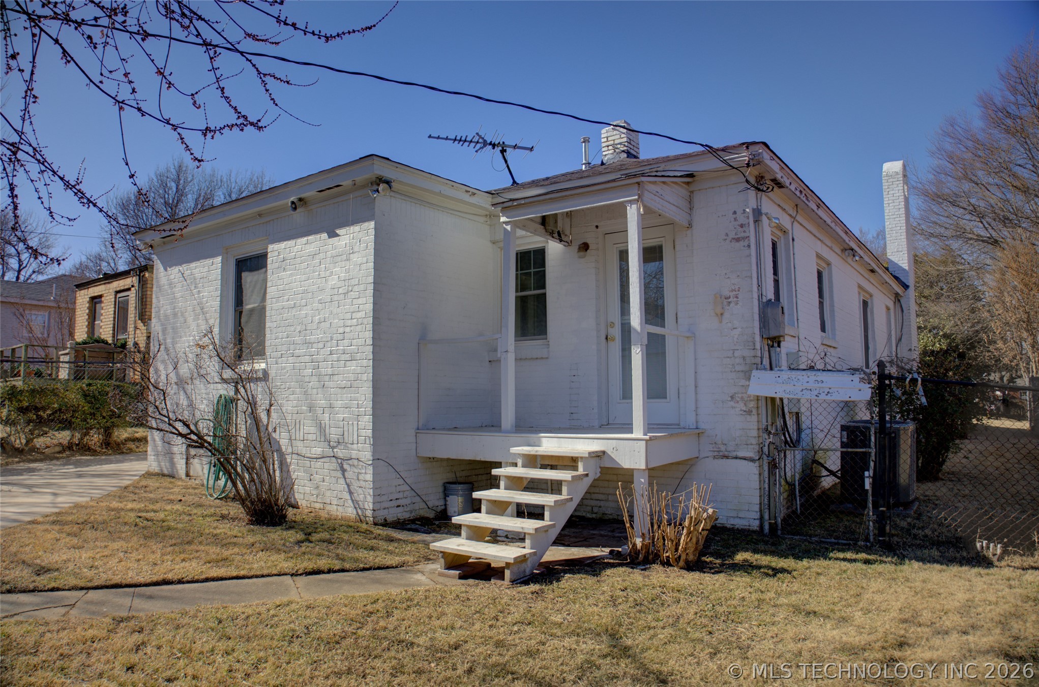 707 S Knoxville Avenue Property Photo 28