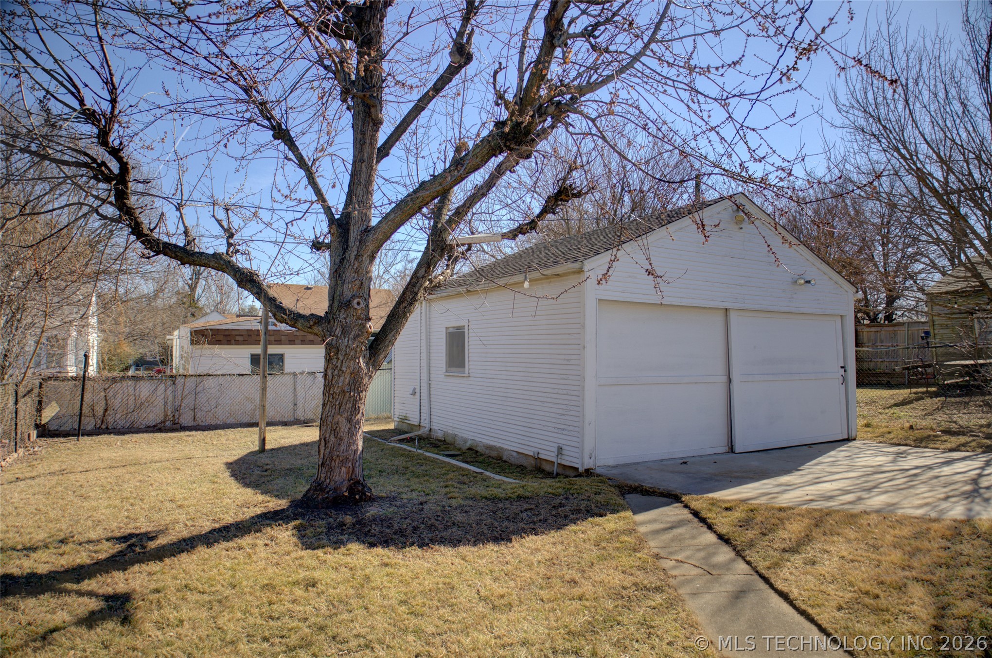 707 S Knoxville Avenue Property Photo 30