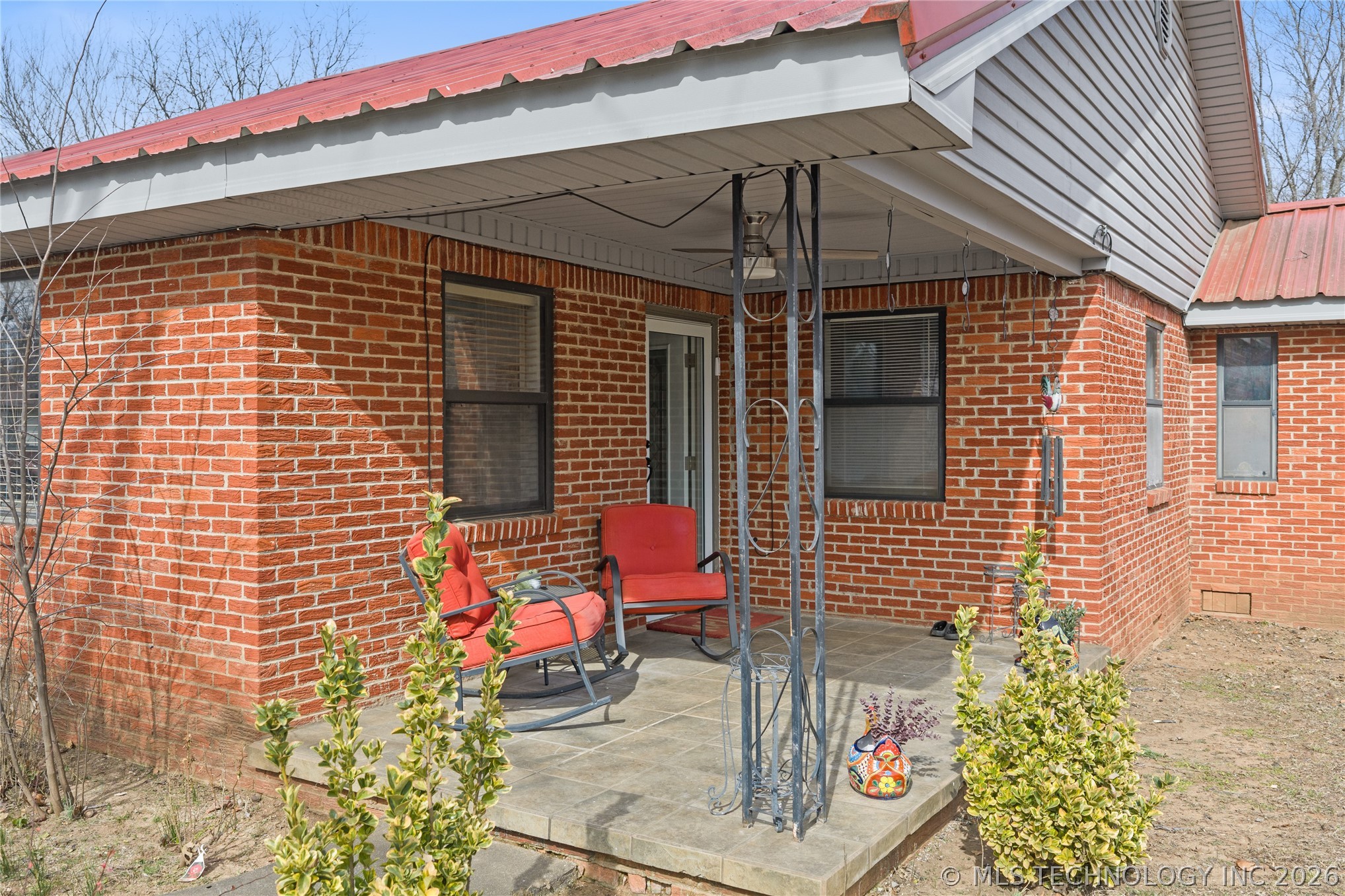 1008 E Jennings Property Photo 2
