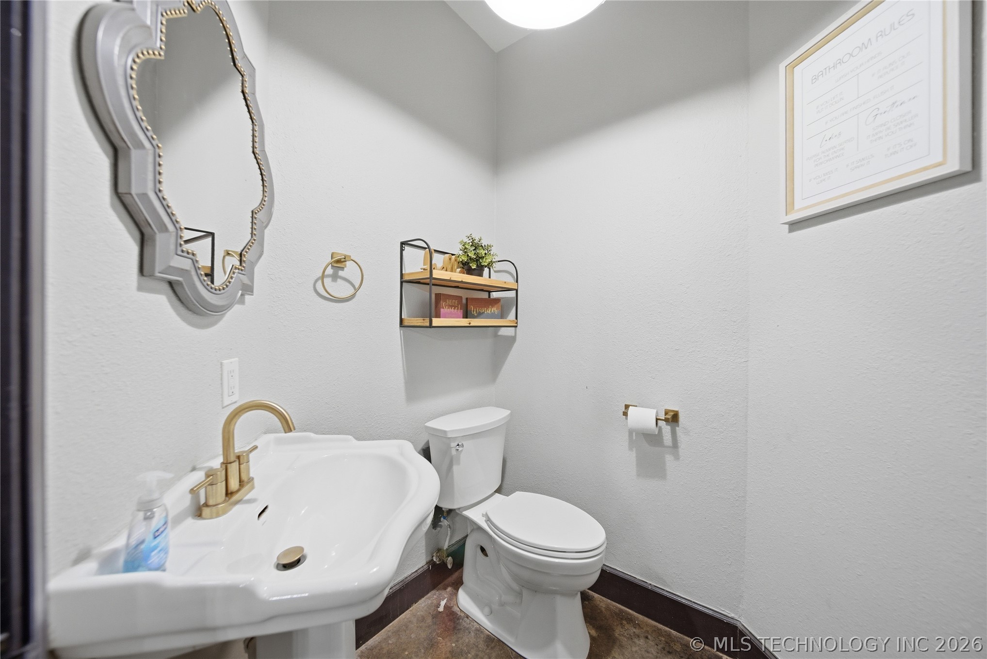 9800 E 510 Road Property Photo 16