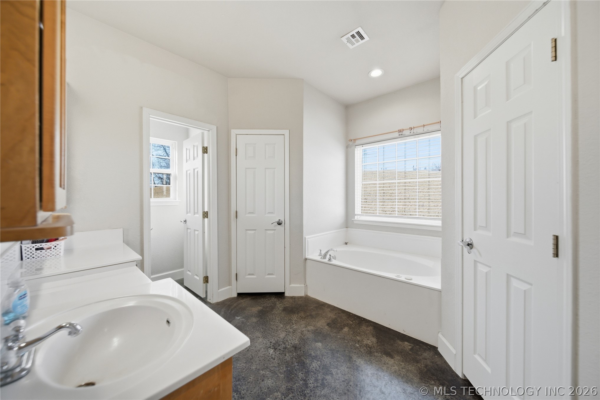 9800 E 510 Road Property Photo 21