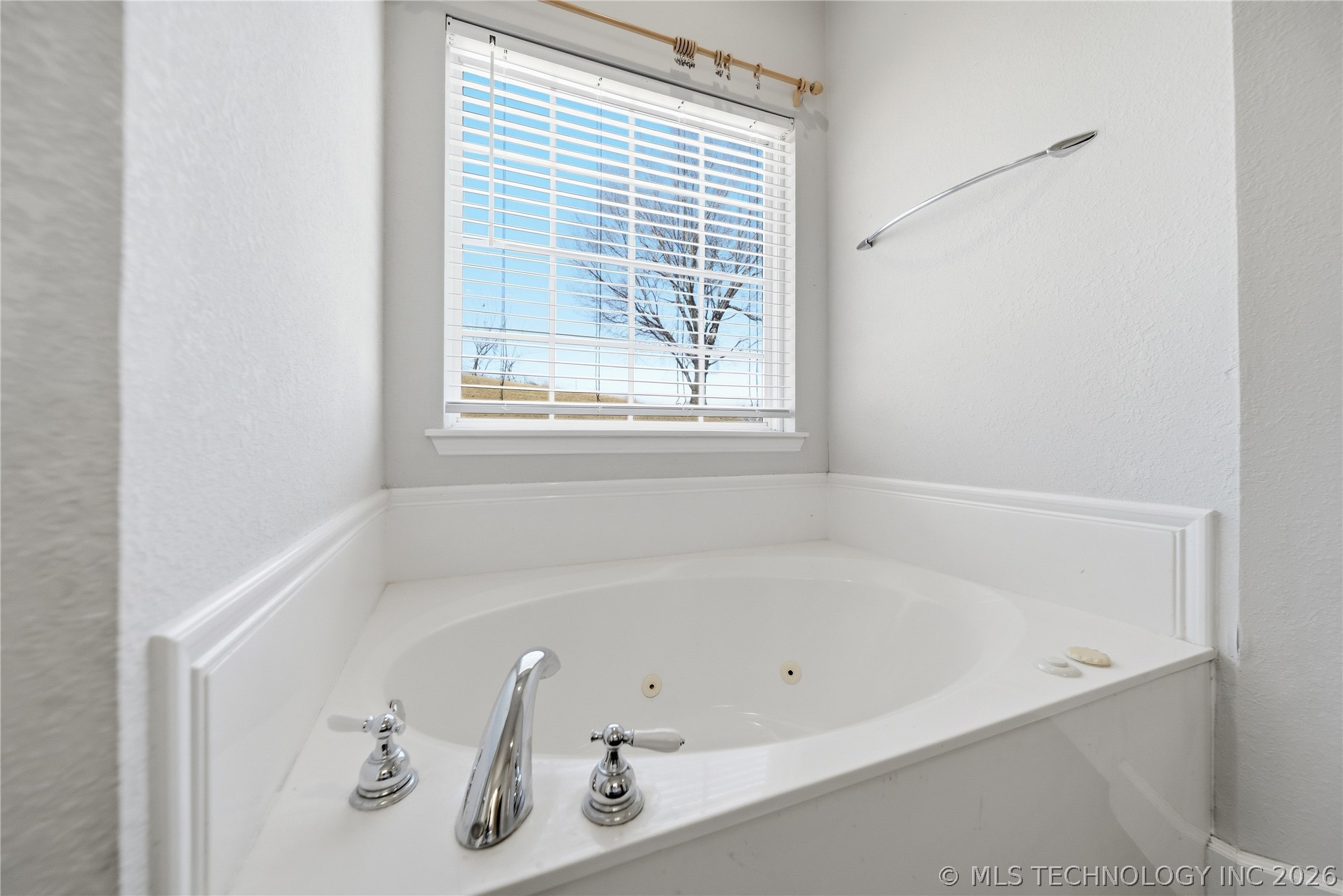 9800 E 510 Road Property Photo 23