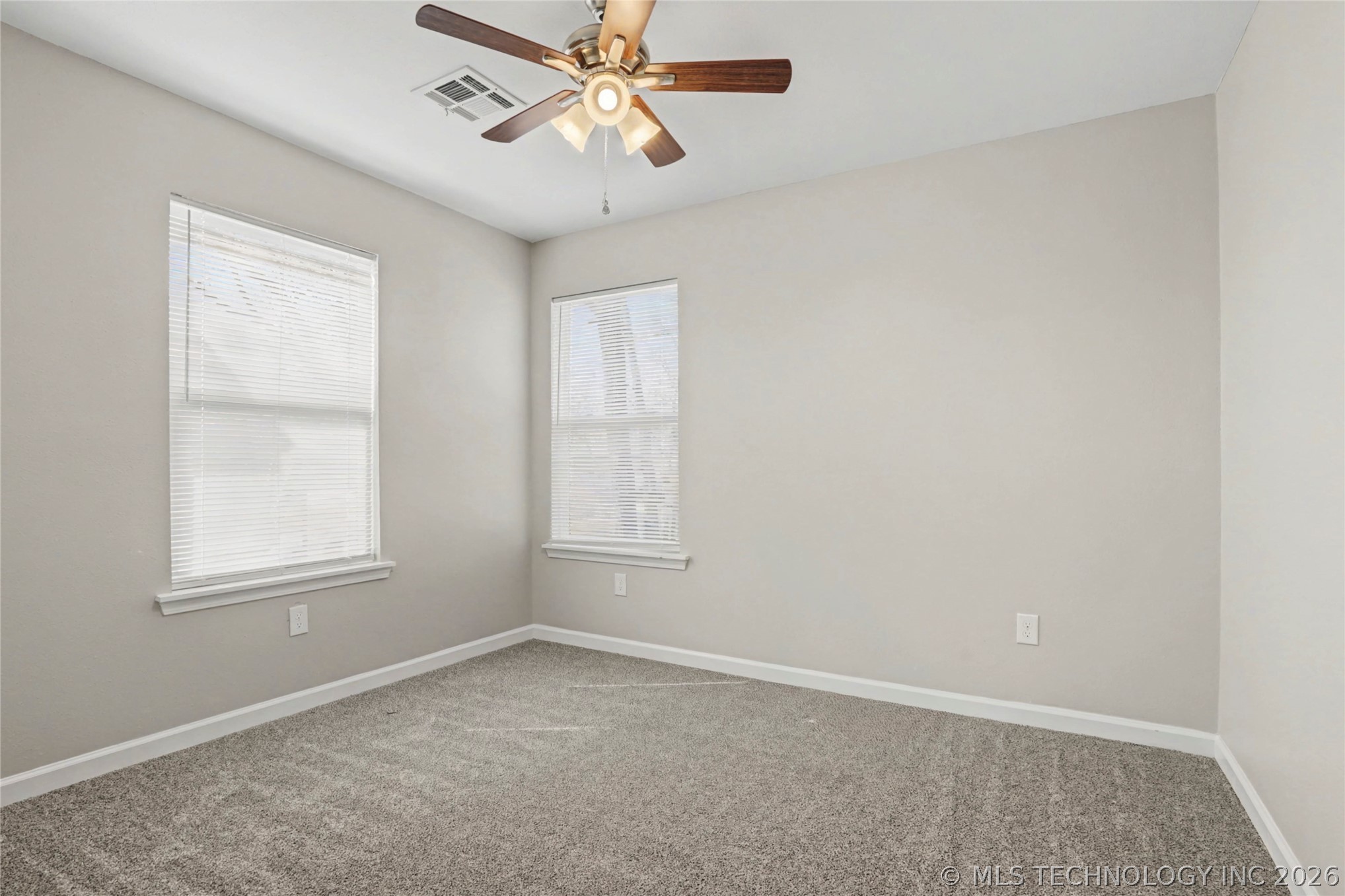 642 E Line Avenue Property Photo 21