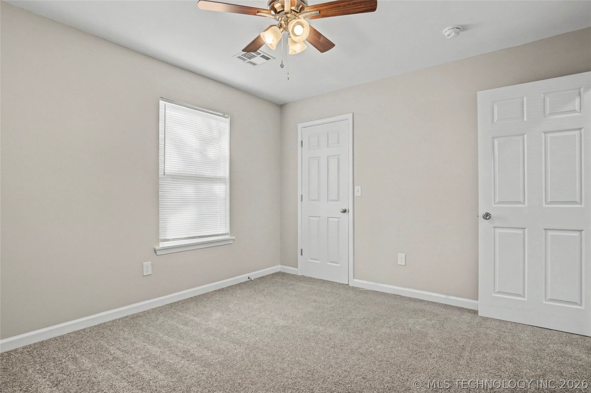 642 E Line Avenue Property Photo 22