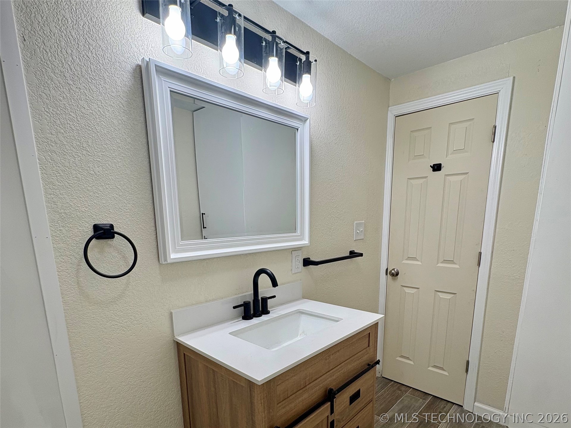 2946 Texas Property Photo 8
