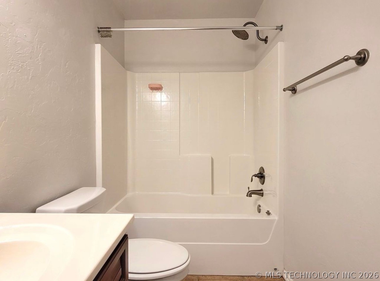 2405 Nw 197th Street Property Photo 7