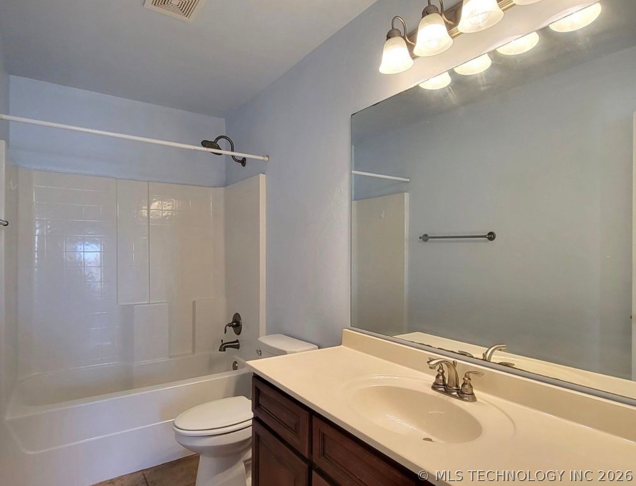 2405 Nw 197th Street Property Photo 8