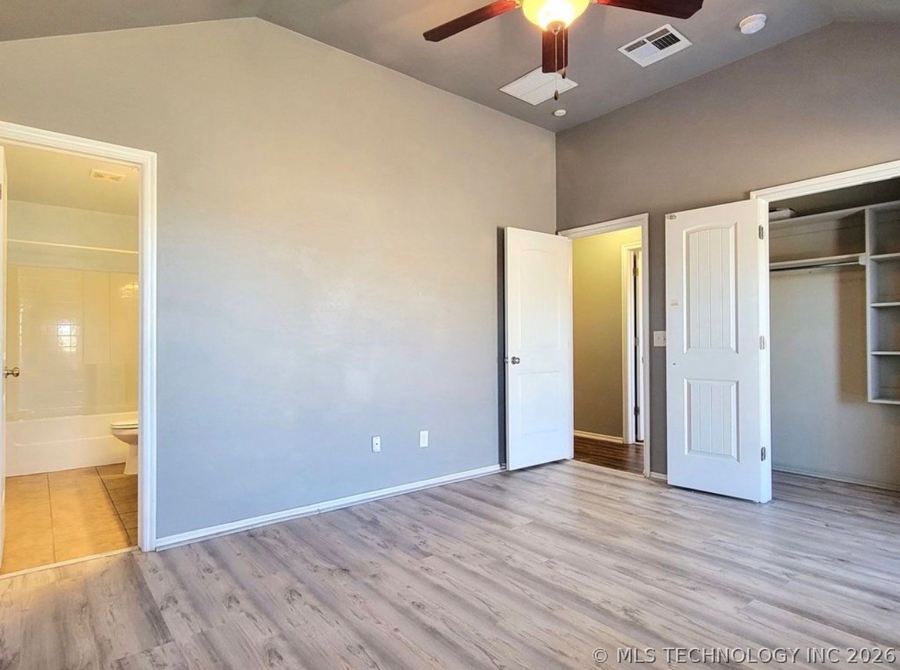 2405 Nw 197th Street Property Photo 12