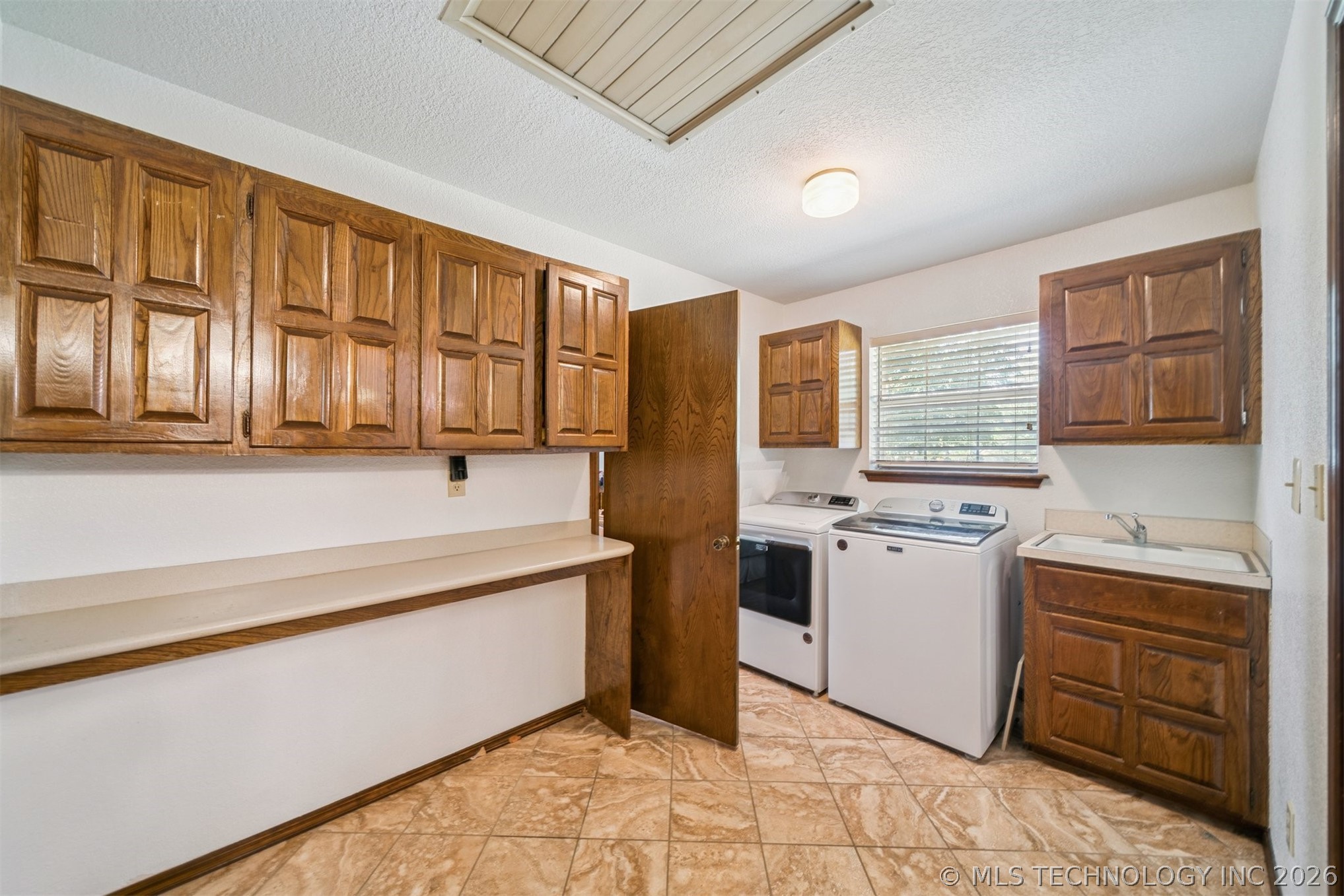 731 Kingfisher Road Property Photo 17