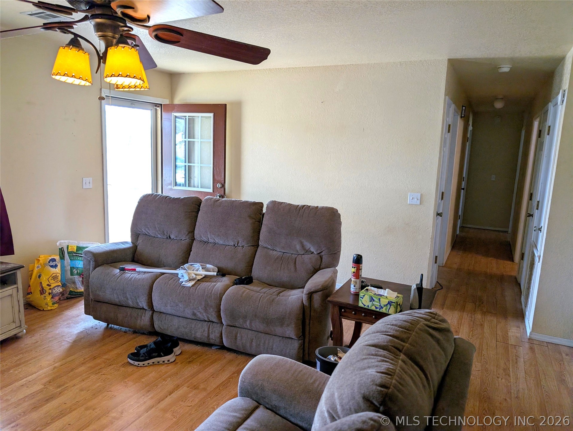 401 S Clover Property Photo 5