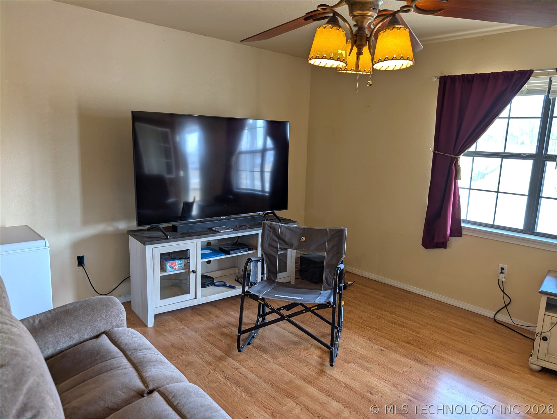 401 S Clover Property Photo 7