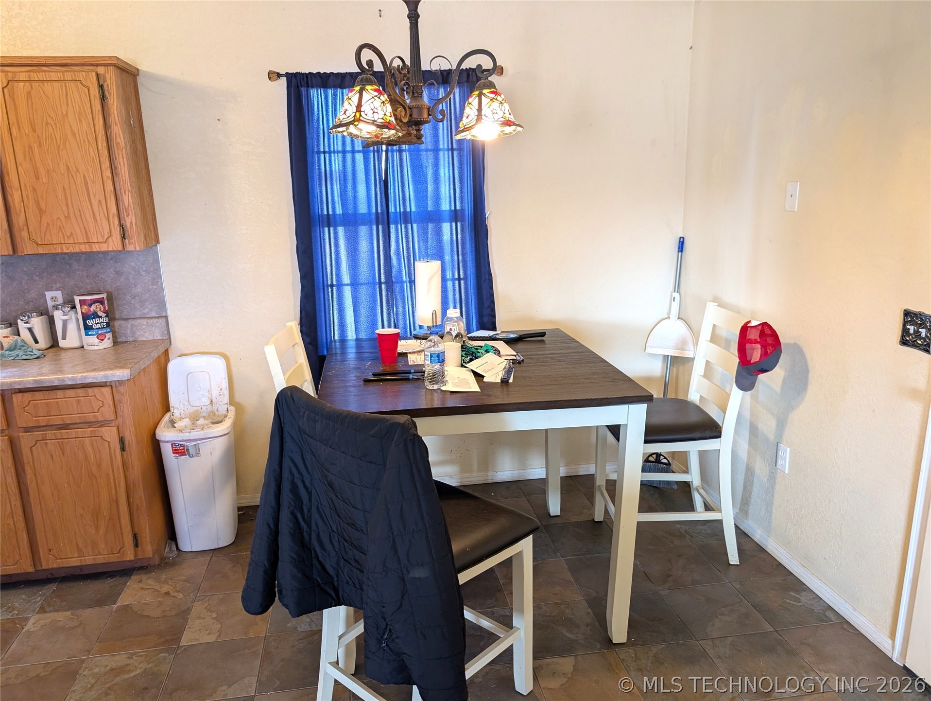 401 S Clover Property Photo 10