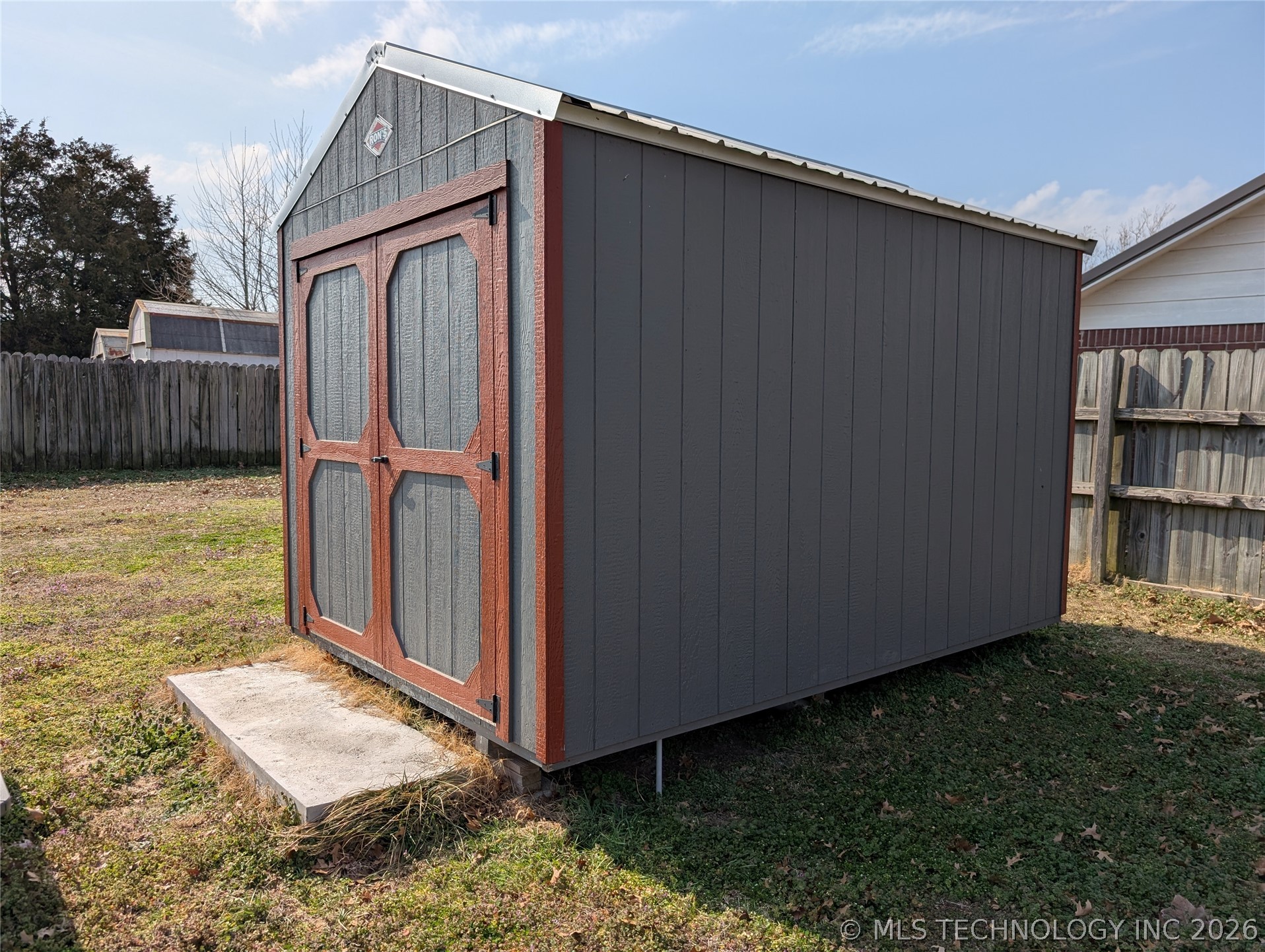 401 S Clover Property Photo 27