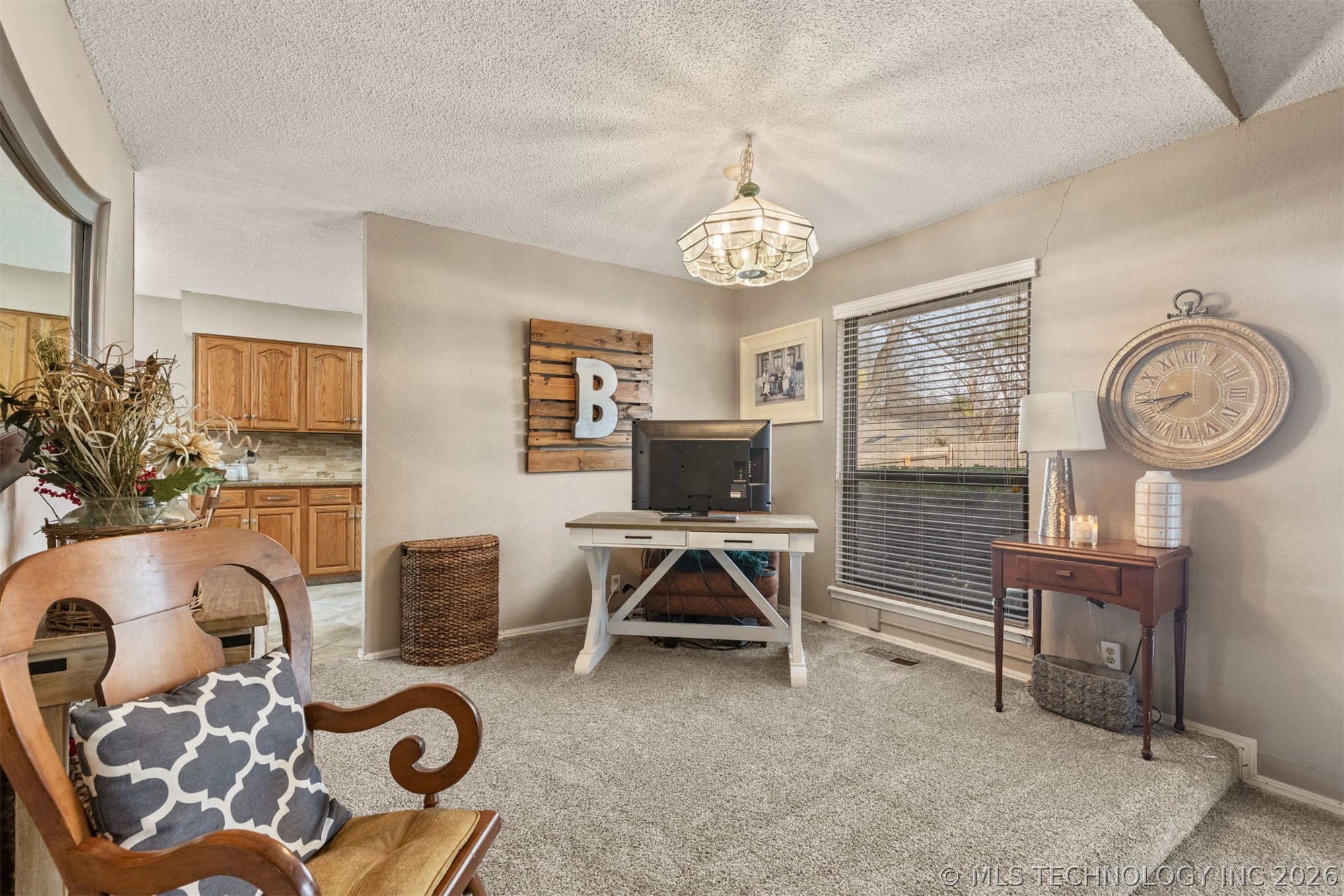 8209 S College Place Property Photo 15