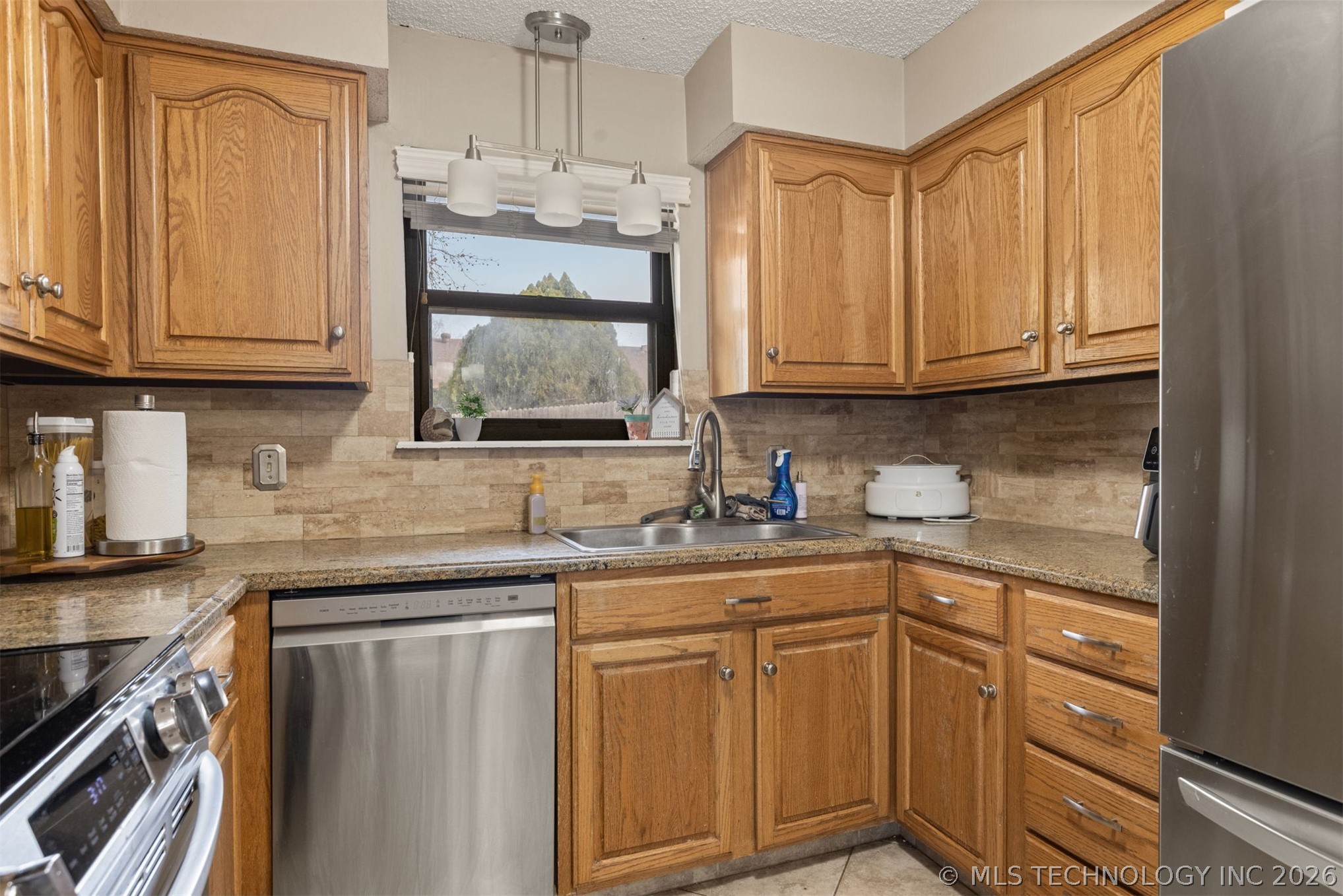 8209 S College Place Property Photo 20